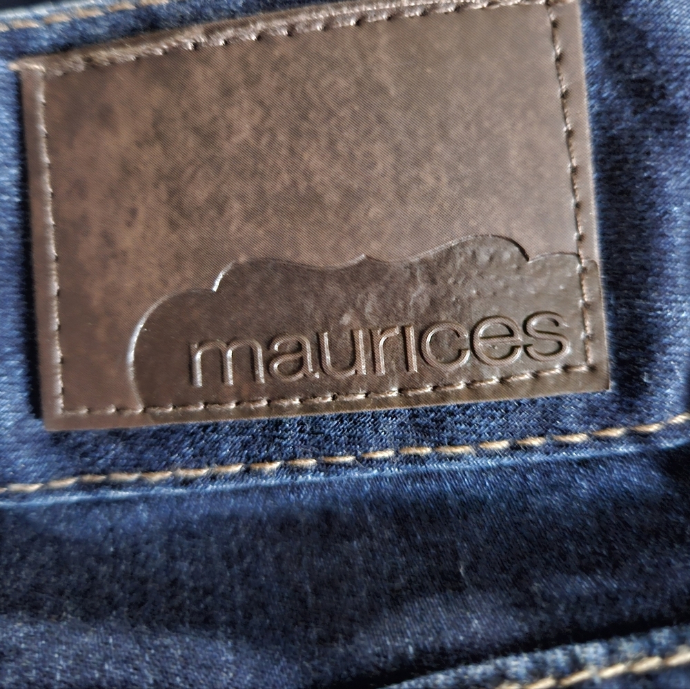 Maurices Women's Relaxed Dark Blue Jeans - Casual Regular Bootcut Size 22 Short - Picture 8 of 8